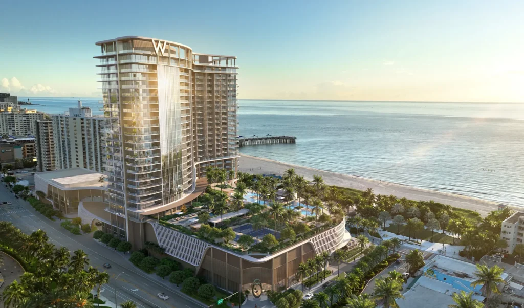 Vista aérea de W Pompano Beach Hotel & Residences edificio de lujo frente al mar en Florida con acceso directo a la playa